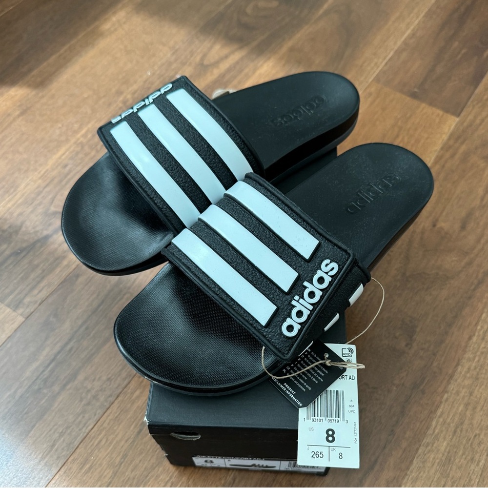 Brand new with tags, Adidas men’s adjustable slides, size 8
